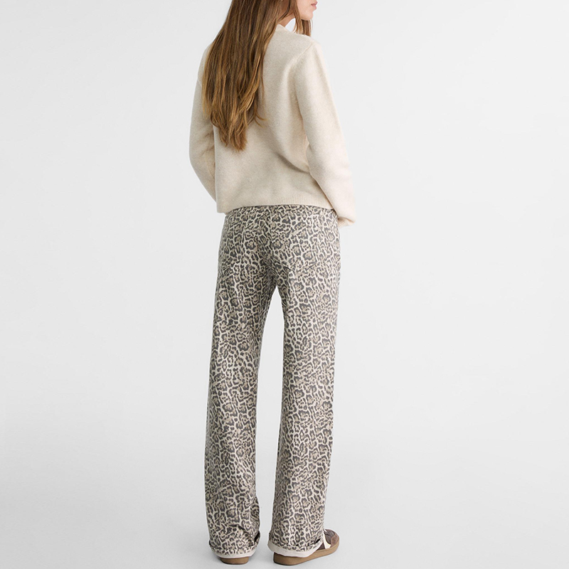 get custom pants printing at hongfeng, combining comfort and stylish leopard-print designs.